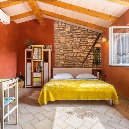 아파트 Studio Apartment Umag 우마그