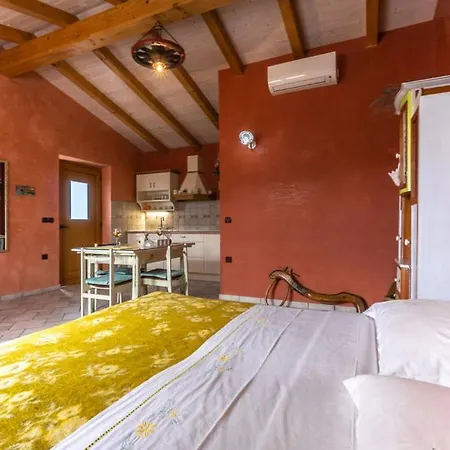 Studio Apartment Umag 아파트 *